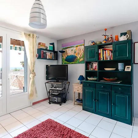 Pavillon Avec 2 Terrasses Et Parking Prive A Saint Pierre La - Fr-1-409-268 Vila