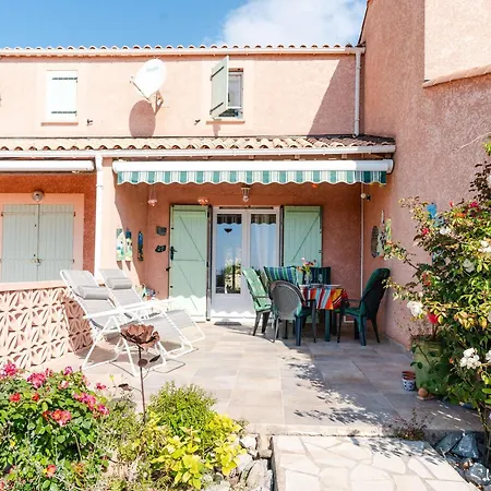 Pavillon Avec 2 Terrasses Et Parking Prive A Saint Pierre La - Fr-1-409-268 Vila *