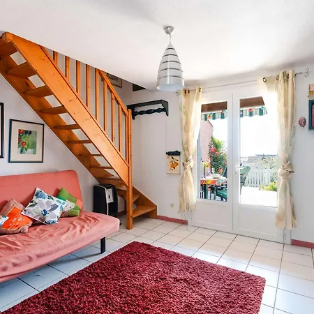 Pavillon Avec 2 Terrasses Et Parking Prive A Saint Pierre La - Fr-1-409-268 Vila