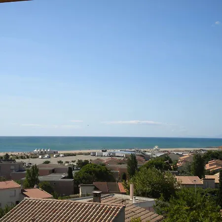 Vila Pavillon Avec 2 Terrasses Et Parking Prive A Saint Pierre La - Fr-1-409-268