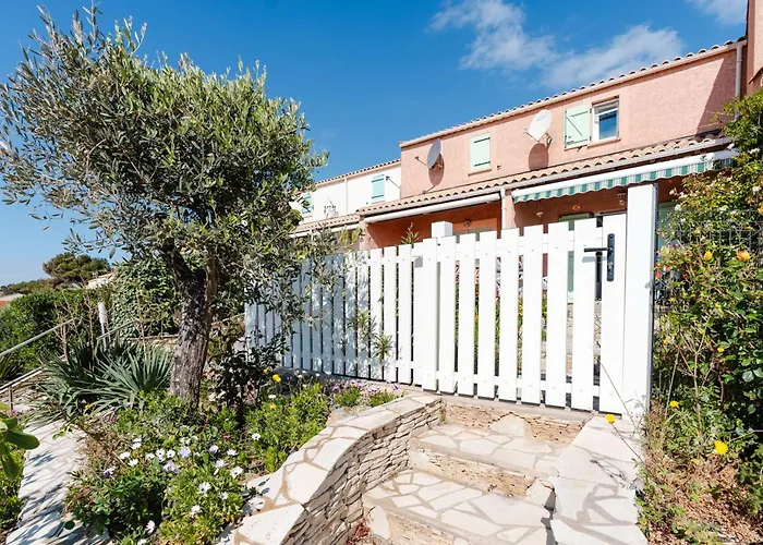 Pavillon Avec 2 Terrasses Et Parking Privé à Saint Pierre La - Fr-1-409-268 Fleury (Aude)