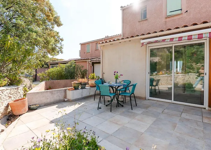 Pavillon Avec 2 Terrasses Et Parking Privé à Saint Pierre La - Fr-1-409-268 Villa Fleury (Aude)