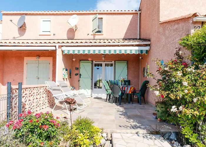 Pavillon Avec 2 Terrasses Et Parking Privé à Saint Pierre La - Fr-1-409-268 Villa *
