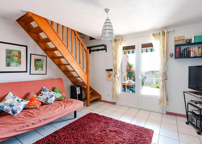 Pavillon Avec 2 Terrasses Et Parking Privé à Saint Pierre La - Fr-1-409-268 Villa